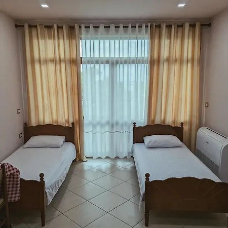 Vadeha Hotel *
