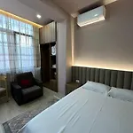 Vadeha Hotell *