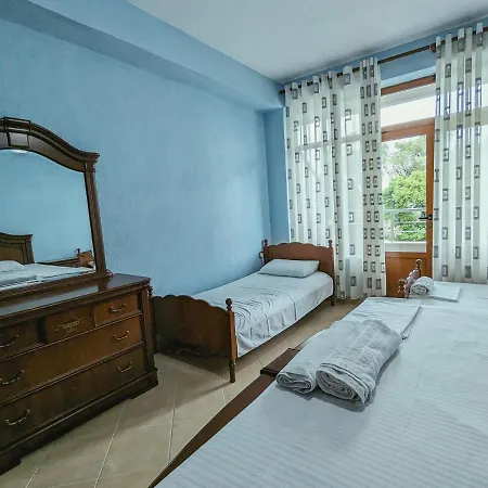 Vadeha Hotell *