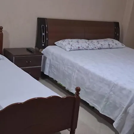 Vadeha Hotell *
